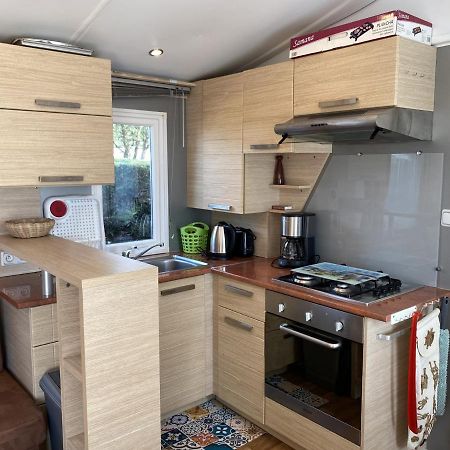 Mobil-Home A Fouras : Proche Plage, 2 Chambres, Tv, Plancha, Parking, Ideal Famille - Fr-1-709-58 Eksteriør bilde